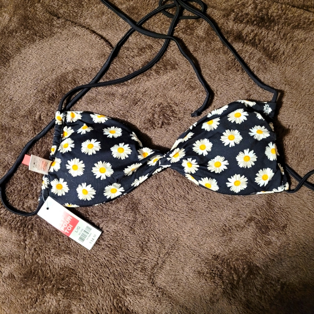Daisy print Bikini top from Ardene